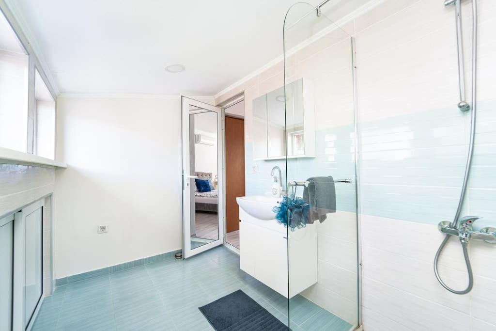 Central Apartment 2Bd Next To Vitosha Bul. صوفيا المظهر الخارجي الصورة