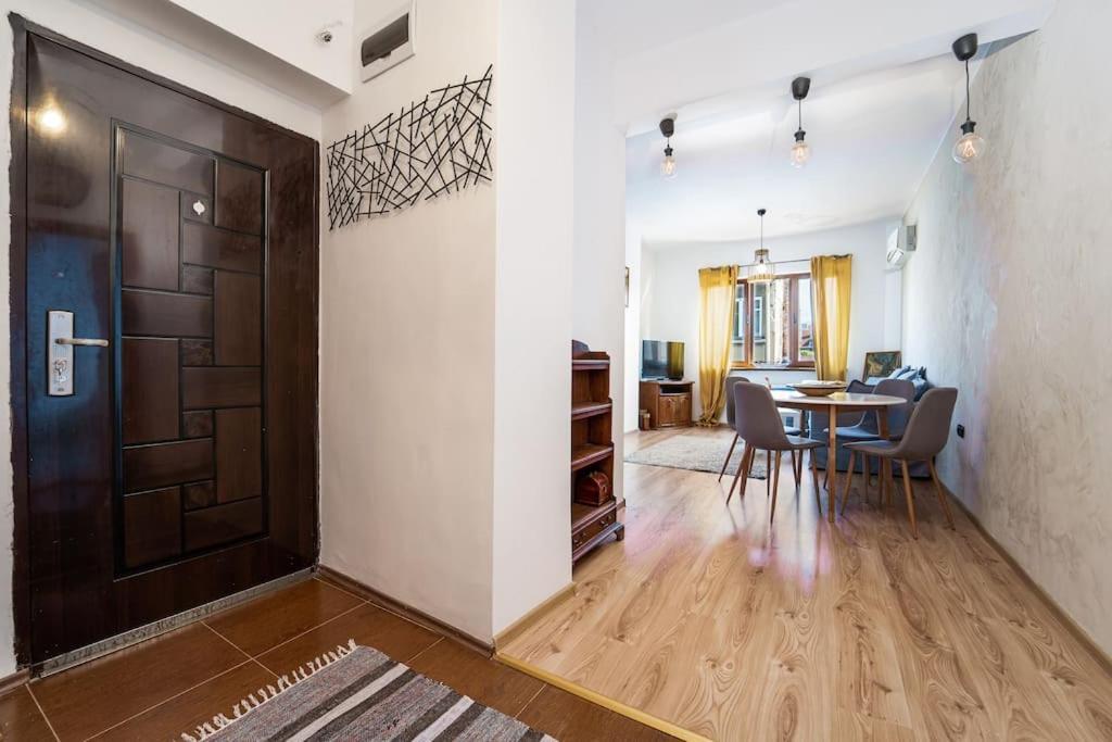 Central Apartment 2Bd Next To Vitosha Bul. صوفيا المظهر الخارجي الصورة