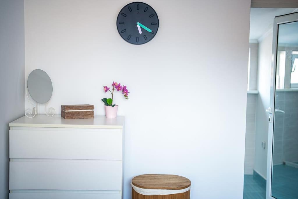 Central Apartment 2Bd Next To Vitosha Bul. صوفيا المظهر الخارجي الصورة